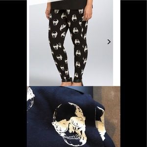 Torrid leggings with skulls